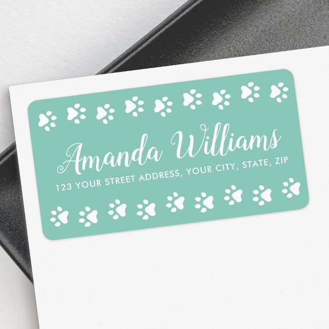 Etiqueta Retiro de bonito verde pastel (Paw prints pastel green pretty script return label)