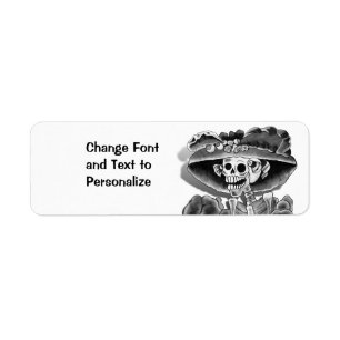 Etiqueta Ríe una mujer esquelética en Bonnet