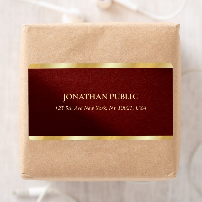 Etiqueta Stylish Bordeaux & Gold Text Template Shipping (In situ)