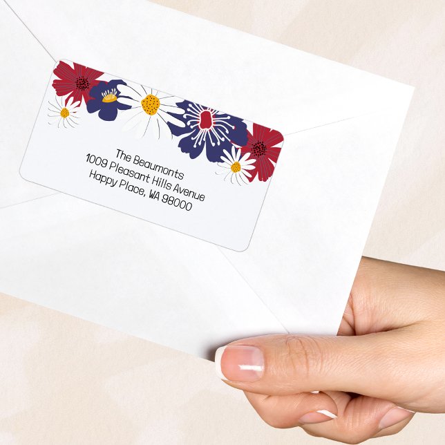 Etiqueta Verano retro azul rojo (Red white and blue floral address label on the back of a white envelope.)