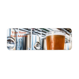 Etiqueta Vidrio de cerveza en el Microbrewery