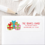 Etiqueta Whimsical Christmas Presenta Dirección de Devoluci<br><div class="desc">PreppyPrint.com - Añada su toque personalizado a estas etiquetas de dirección de retorno. Haga clic en "editar diseño" para cambiar el tipo de letra,  el tamaño de la imagen,  etc. Trasladar este diseño a los productos de tu elección. Visita mi tienda de diseño,  PreppyPrint.com,  para coordinar artículos.</div>
