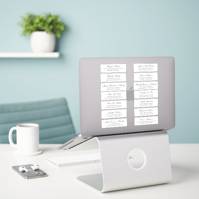 Etiquetas adhesivas personalizables para direccion (Ordenado portátil  en el escritorio)