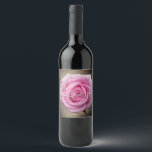 Etiquetas de Botella de Rosa Personalizadas<br><div class="desc">Etiquetas de Botella de Rosa Rosa Personalizadas Etiquetas de Rosa Clásicas para Vino, Cerveza, Etiquetas de Botella de Champán de Rosa Personalizadas e Invitaciones. Etiquetas de Botella de Rosa Románticas de San Valentín y Regalos de Rosa con tu Nombre aquí para Bodas Aniversario Cumpleaños y Elegantes Etiquetas de Rosa Rosa...</div>