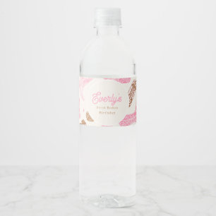 Etiquetas de botellas de agua occidentales