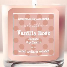 Etiquetas de envasado de productos con puntos rosa