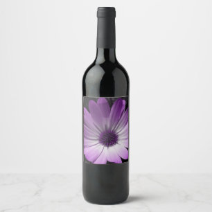 Etiquetas de frascos de vino morado de margarita