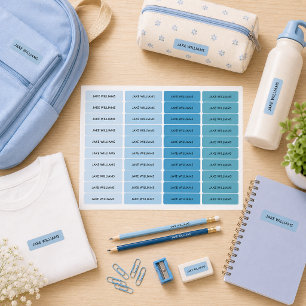 Etiquetas de ropa escolares azules para niños