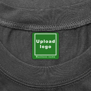 Etiquetas Nombre comercial y logotipo en Green Square Iron