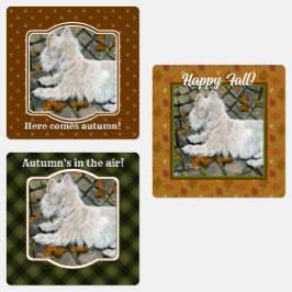 Etiquetas Otoño deja a Westie en patio