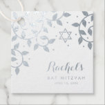 Etiquetas Para Recuerdos Bat Mitzvah árbol de Bonito de vida Relieve metali<br><div class="desc">Relieve metalizado de plata de bonito árbol de la vida Bat Mitzvah favorece las etiquetas con hojas giratorias y una Estrella de David en Relieve metalizado plateado Back tiene el mismo patrón en bonito color morado y agua verde azulada. Personalizar estas etiquetas de favor con tu propio texto - fácil...</div>