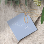 Etiquetas Para Recuerdos Boda azul turbio mínimo Gracias<br><div class="desc">Etiquetas elegantes y elegantes para las bodas. Esta sencilla etiqueta de regalo de favor incluye texto de 'gracias' con un fondo azul polvoriento en el frente y nombres de pareja en la parte posterior en un conjunto de fuentes contemporáneas.</div>