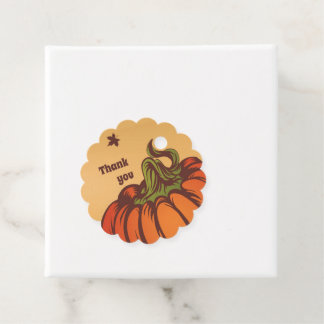 Etiquetas Para Recuerdos Calabaza solitaria en el campo. Caen las hojas del