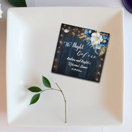 Etiquetas Para Recuerdos Cena de ensayo floral blanco de madera azul rústic