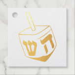 Etiquetas Para Recuerdos Dreidel<br><div class="desc">Celebrar ocho días y ocho noches del Festival de las Luces con tarjetas y regalos de Hanukkah. El festival de las luces está aquí. Encienda la menorah, juegue con el dreidel y festín sobre los lagos y los suganiots. Celebra el espíritu de Hanukkah con amigos, familia y seres queridos deseándoles...</div>