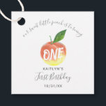 Etiquetas Para Recuerdos Dulce Peach First Birthday<br><div class="desc">Celebre con estilo con estas etiquetas de moda para fiestas de cumpleaños. Este diseño es fácil de personalizar con la redacción de su evento especial y sus invitados estarán encantados cuando vean estas etiquetas fabulosas. En la colección se pueden encontrar artículos de ducha coincidentes.</div>