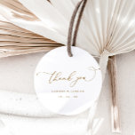 Etiquetas Para Recuerdos Elegante Oro Gracias Boda<br><div class="desc">Ofrezca el toque final a sus favores matrimoniales: Etiquetas Elegant Gold Gracias a Boda Favor, gracia exuberante y apreciación. Cada etiqueta está adornada con detalles de oro intrincados y delicados guiones, lo que extiende una sincera gratitud a sus invitados. Con opciones de personalizable, puede infundir su toque personal, asegurando que...</div>