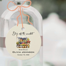 Ella está fuera de la línea blanca floral nupcial