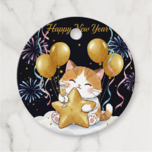 Gato Calico Festivo Celebrando Año Nuevo con Fuego