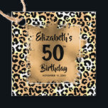Etiquetas Para Recuerdos Leopard Animal Print 50th Birthday Personalizado<br><div class="desc">Etiquetas favoritas de los partidos o etiquetas de regalo con una plaza de Relieve metalizado falsa de oro sobre un elegante patrón de impresión leopardo y CUALQUIER EDAD también tienen tu mensaje de agradecimiento personal en la parte trasera. Todo el texto y las fuentes se pueden cambiar a cualquier evento....</div>