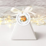 Etiquetas Para Recuerdos Naranja Blossom Honey Bee Bridal Shower<br><div class="desc">Diseñado para hacer juego con la colección de papelería de nuestro Naranja Blossom Honey, este diseño inspirado en la naturaleza dulce cuenta con un frasco de miel con las iniciales de la pareja inscritas, con follaje botánico de acuarela verde, flores blancas y una abeja de miel zumbante. Personaliza con un...</div>