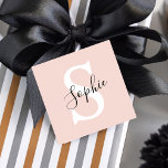 Etiquetas Para Recuerdos Nombre personalizado moderno Monograma Pastel rosa<br><div class="desc">Nombre personalizado moderno Monograma Pastel rosa</div>