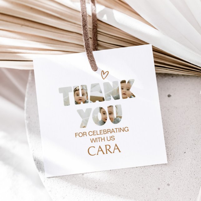 Etiquetas Para Recuerdos Plaza de la fiesta de cumpleaños de la pequeña Mis (Minimalist Little Miss Onederful Birthday Party Square Favor Tags)