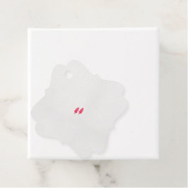 Etiquetas Para Recuerdos un par de hojas rojas en un fondo negro