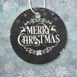 Etiquetas Para Recuerdos Vintage Chalkboard Merry Christmas Snowflakes<br><div class="desc">Una etiqueta de regalo para Navidades blancos y negros que muestra copos de nieve cayendo y un hermoso diseño tipográfico de Feliz Navidad en un fondo vintage de pizarra. La parte trasera tiene un panel para que escriba el mensaje de su temporada especial. Diseñado por Thisisnotme©</div>