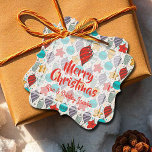 Etiquetas Para Recuerdos Vintage Christmas Tree Ornaments Holiday Fancy<br><div class="desc">Feliz Navidad, regalo cuadrado personalizado de lujo - las etiquetas de los favores incluyen adornos vintage de árbol de Navidad en rojo, oro, púrpura, turquesa y menta y tu saludo y nombre en letras de moda. Se pueden modificar todo el texto, las fuentes y los colores de las fuentes, sólo...</div>