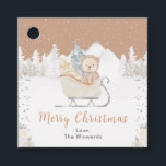 Etiquetas Para Recuerdos Winter Bear Brown Sleigh Merry Christmas<br><div class="desc">Una adorable acuarela de invierno maravillosa con un oso adorable en un trineo marrón con pinos. En el fondo están las montañas nevadas,  los árboles y la caída de la nieve. En las esquinas hay hermosas flores de flores de purpurina marrón y plata y confetti plateado. Gráficos de www.etsy.com/uk/shop/SunflowerDayLove</div>