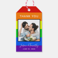 Boda de parejas LGBTQ con rayas arcoiris