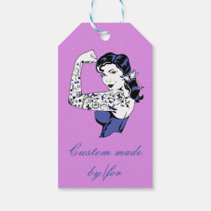 Etiquetas Para Regalos Brazo del chica del tatuaje encima de Thunder_Cove