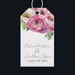 Etiquetas Para Regalos Color de agua romántico rosa y blanco Ranunculus<br><div class="desc">Estas etiquetas de regalo florales y románticas presentan un fondo blanco sencillo con flores de ranúnculo color blanco y rosa. En la parte superior hay un delicado ramo de ranunculus y vegetación. Los nombres de las muestras de una pareja recién casada y la fecha del boda se imprimen en la...</div>