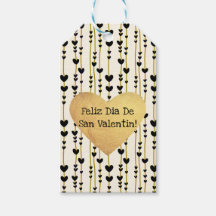 Corazones negros en cadenas doradas