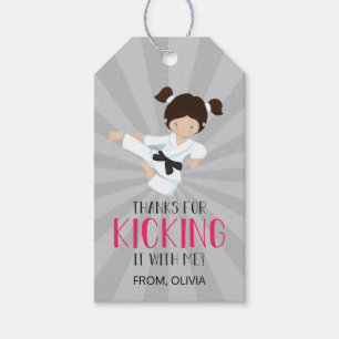 Etiquetas Para Regalos Cumpleaños de chica de karate rosa