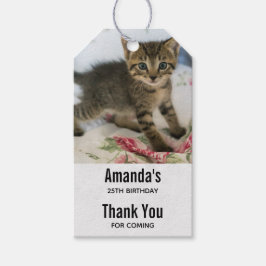 Etiquetas Para Regalos Cute Tabby Kitten parece sorprendido por el cumple