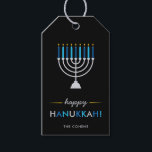Etiquetas Para Regalos Elegante Feliz Hanukkah Negro con Menorah plateado<br><div class="desc">Estas modernas y elegantes etiquetas de regalo de Hanukkah incluyen una Menorah plateada con velas azules y turquesas y llamas doradas amarillas sobre un fondo negro.</div>