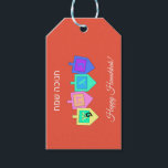 Etiquetas Para Regalos Feliz Hannukah English Hebrew<br><div class="desc">Hay una variedad de colores de fondo para proporcionar un fondo alegre o más elegante para las imágenes del dreidel y el saludo Happy Hanuka en hebreo e inglés. Las letras hebreas en los lados del dreidel representan: Un gran milagro ocurrió aquí, como el dicho viene en Israel. Fuera de...</div>