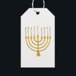 Etiquetas Para Regalos Menorah Hanukkah Boda de velas celestes<br><div class="desc">Relieve metalizado de oro falso menorah velas para su celebración de Hanukkah. Ilustracion menorah caprichoso con estrellas blancas cubiertas de velas celestiales sobre un falso atril de velas menorah dorado. Hanukkah,  elegante boda estrella de Menorah,  ilustró regalos de diseño y productos de papel.</div>