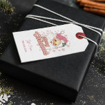 Etiquetas Para Regalos Merry Christmas Retro Typography Santa Gorra Rosa<br><div class="desc">Feliz Navidad,  tipografía retro rosa con un Santa Claus con un gorra rosa.</div>