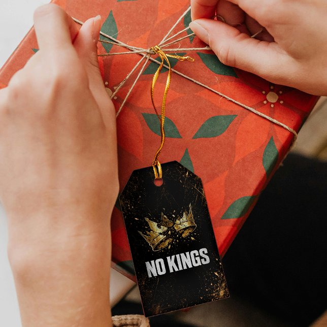 Etiquetas Para Regalos No Reyes Protestan (Front and back have the same images)
