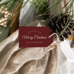 Etiquetas Para Regalos Red Muy Merry Christmas Family Name<br><div class="desc">El diseño de las etiquetas de regalo Red very Merry Christmas Family Name presenta un sofisticado fondo rojo oscuro con una mezcla de letras de marfil simples y caligrafía clásica, junto con un estilo boho minimalista que combina perfectamente la sutileza moderna y la elegancia vintage. Este encantador diseño es una...</div>