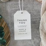 Etiquetas Para Regalos Tipografía de moda Gracias Por Favor<br><div class="desc">Estas tipografías de moda te agradecen las etiquetas de regalo favoritas son perfectas para un boda moderno. El diseño es sencillo y presenta una tipografía minimalista clásica en blanco y negro con un toque rústico de boho. Personalizable de cualquier color. Mantenga el diseño minimalista y elegante, tal como está, o...</div>