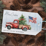 Etiquetas Para Regalos Vintage Christmas Red Truck Bandera Patriótica de<br><div class="desc">Vintage Red Truck Navidades Cards celebra las vacaciones con encanto patriótico. Difunde alegría y alegría festiva esta temporada navideña con nuestras tarjetas de Navidades de camiones rojos. Capturando perfectamente el espíritu de un bello y rústico paisaje invernal, estas tarjetas cuentan con un encantador camión rojo adornado con un árbol de...</div>