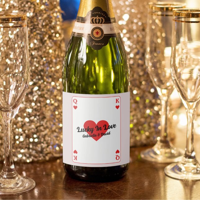 Etiquetas Para Vinos Espumosos Afortunado En Amor Jugar Con Tarjeta Las Parejas D (Lucky In Love Playing Card Couples Shower Favor Sparkling Wine Label)