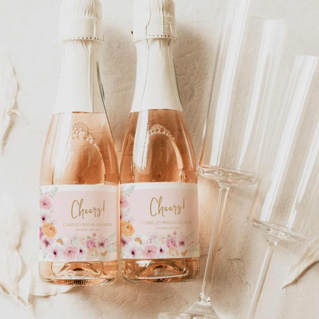 Etiquetas Para Vinos Espumosos Alegres ducha de novias con flores rosadas (Elegant Pink floral Cheers Mini Champagne label )