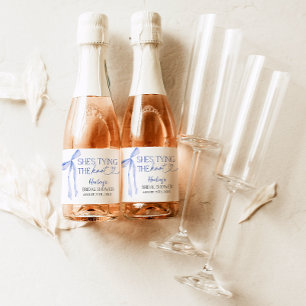 Etiquetas Para Vinos Espumosos Blue Bow Shes Tying Knot Bridal Shower Brunch