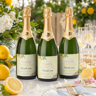 Etiquetas Para Vinos Espumosos Cumpleaños 21 con rayas amarillas frescas de limón