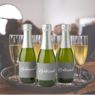 Etiquetas Para Vinos Espumosos Dama de honor de boda con letra estilizada gris os